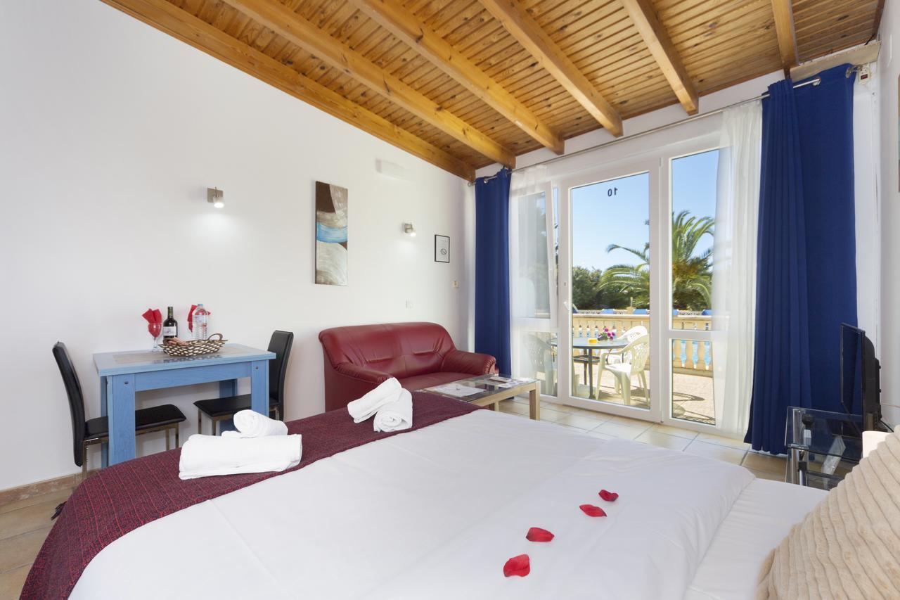 Aparthotel Carrio Sol - Monty'S Calpe Bagian luar foto